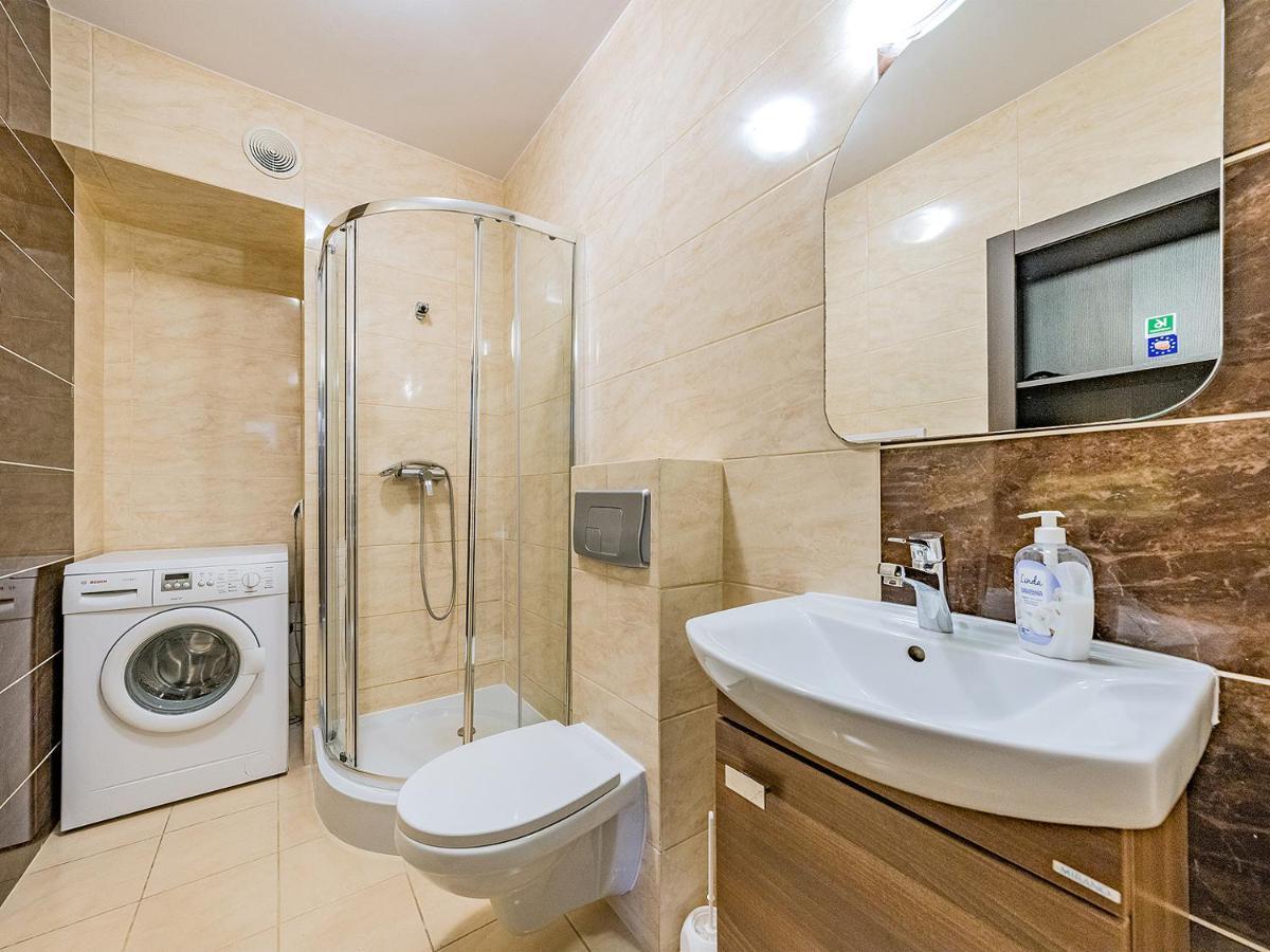 Apartament Z Balkonem I Bezplatnym Parkingiem Гданьск Экстерьер фото